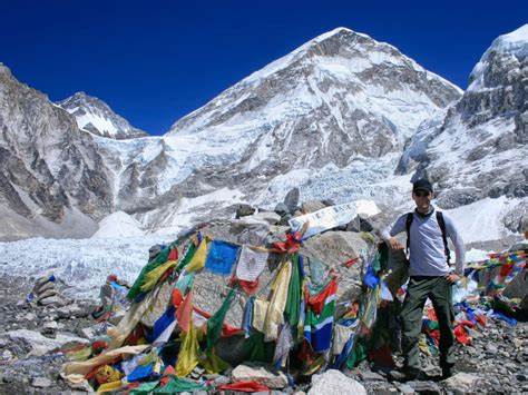 Snow-covered Everest range from trekking route